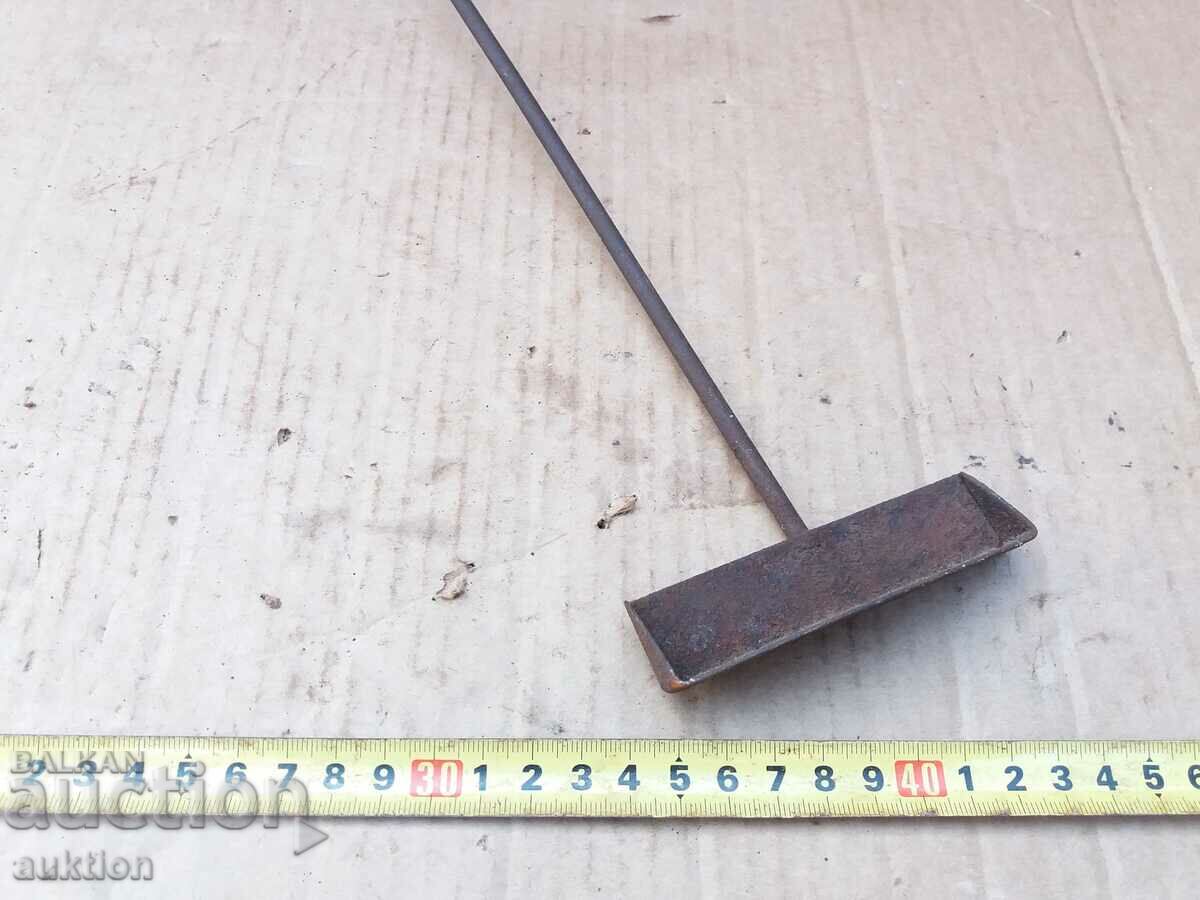 SHOVEL, FIREPLACE TOOL - 6 SHOVEL, FIREPLACE TOOL - 6