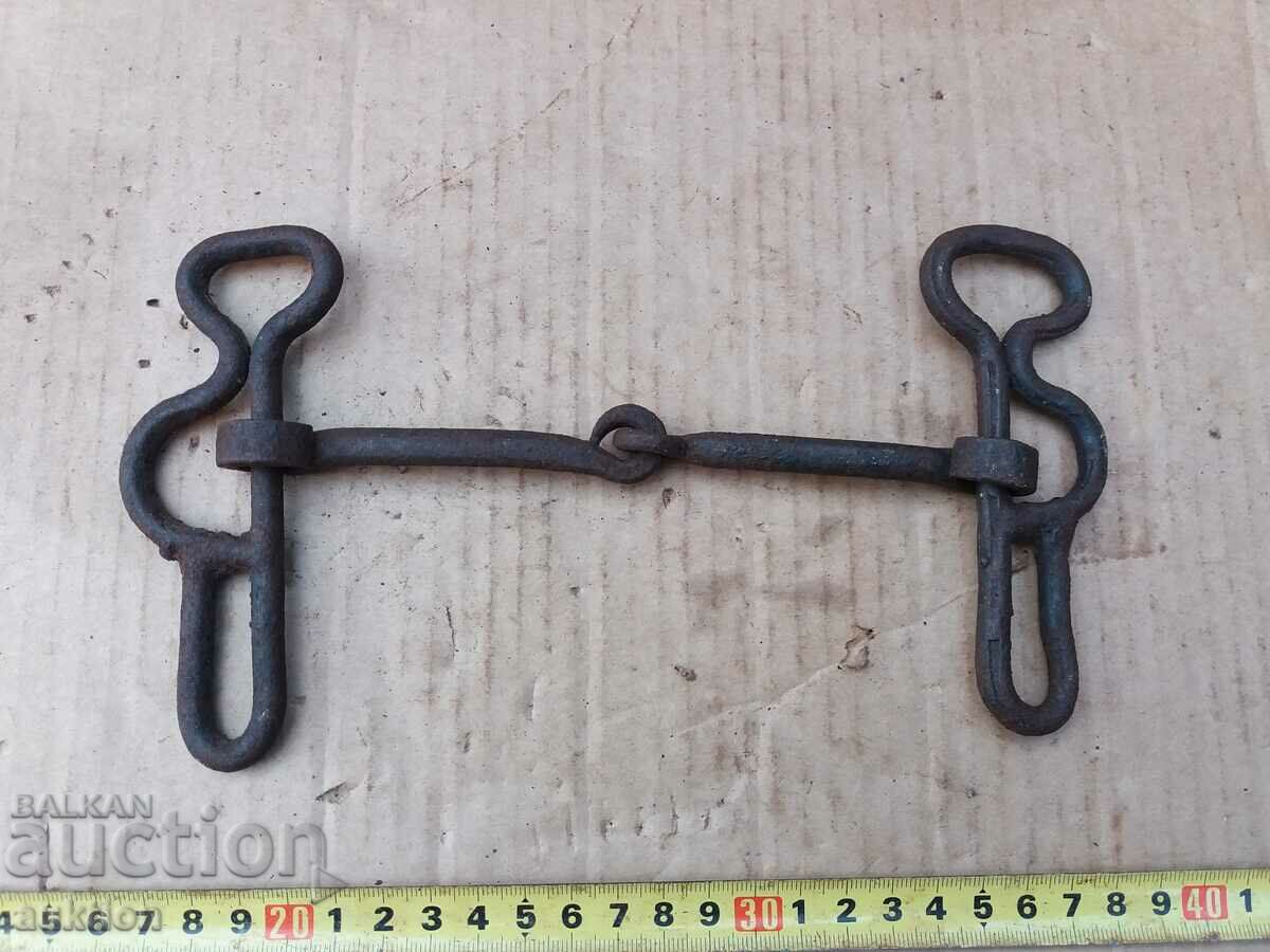 Auction KOVAN VAZROZHDENSKI GEM, AMMUNITION OGLAVNIK Auction KOVAN VAZROZHDENSKI GEM, AMMUNITION OGLAVNIK