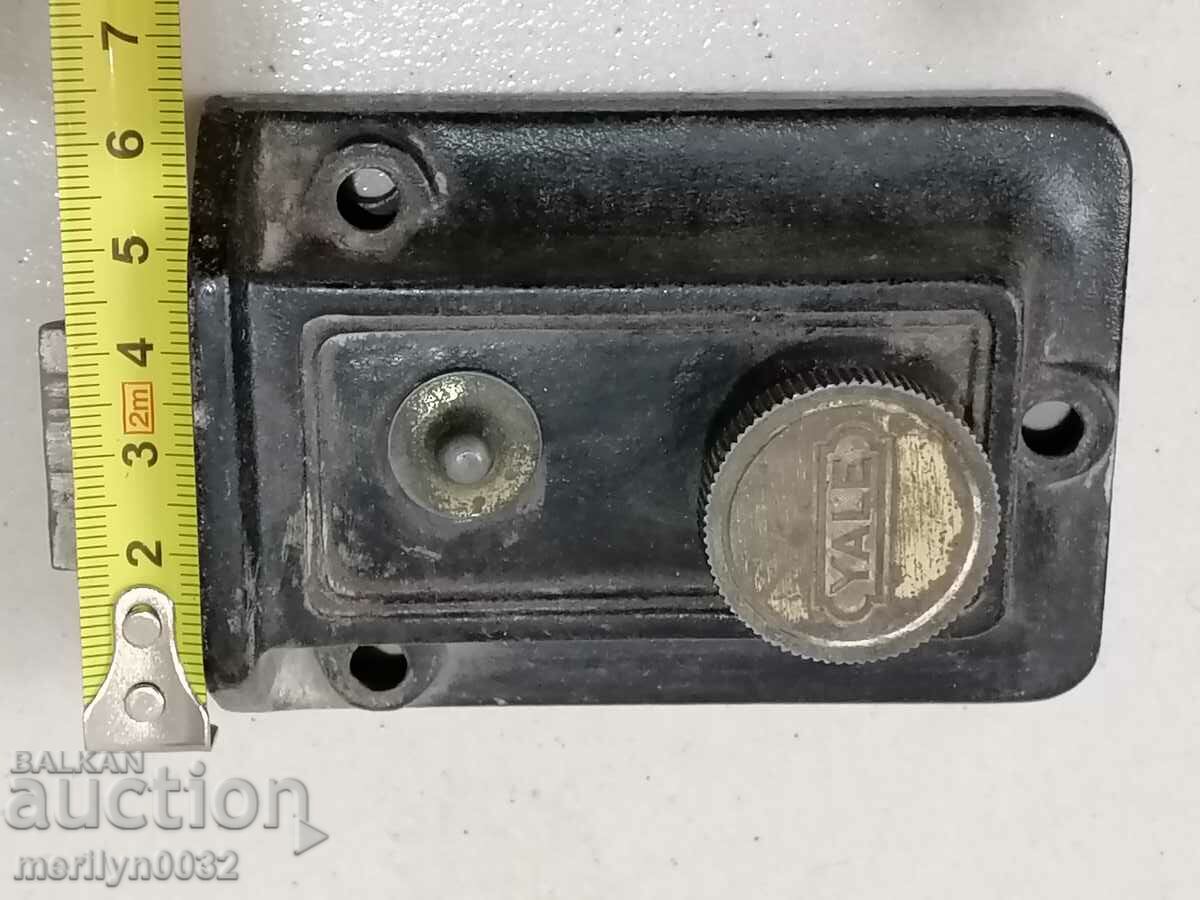 Delivery of Old German lock, lock, latch Delivery of Old German lock, lock, latch