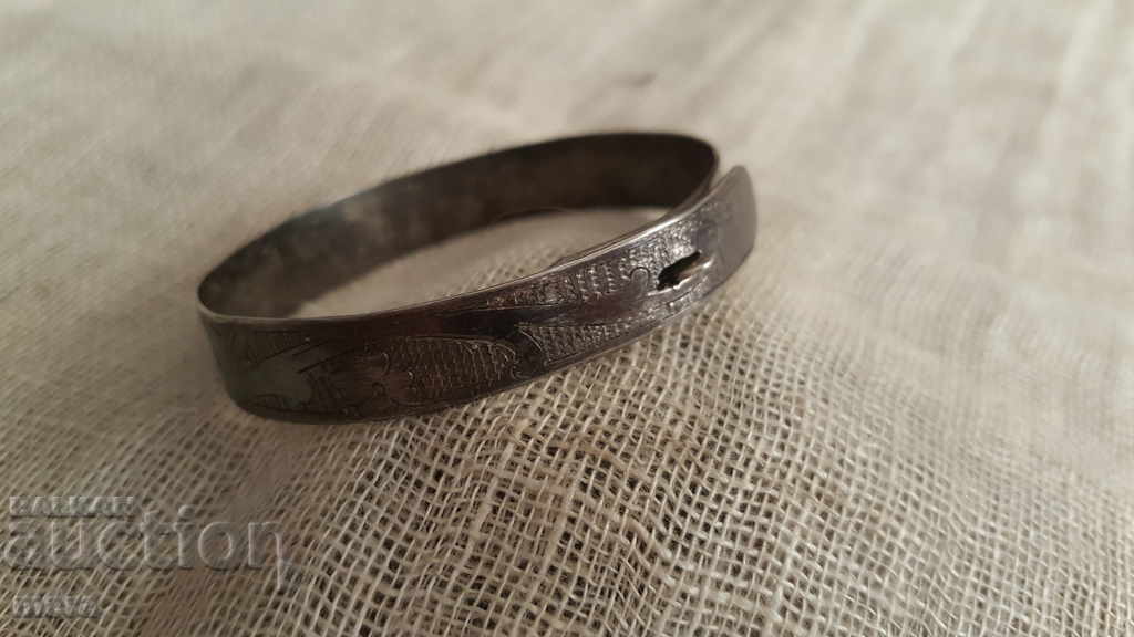 Bratara antica din argint cu preț 70.00 BGN | € 35.79