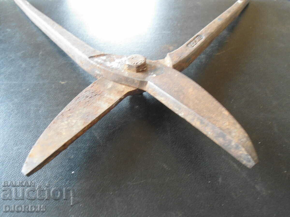 Auction Old sheet metal scissors Auction Old sheet metal scissors
