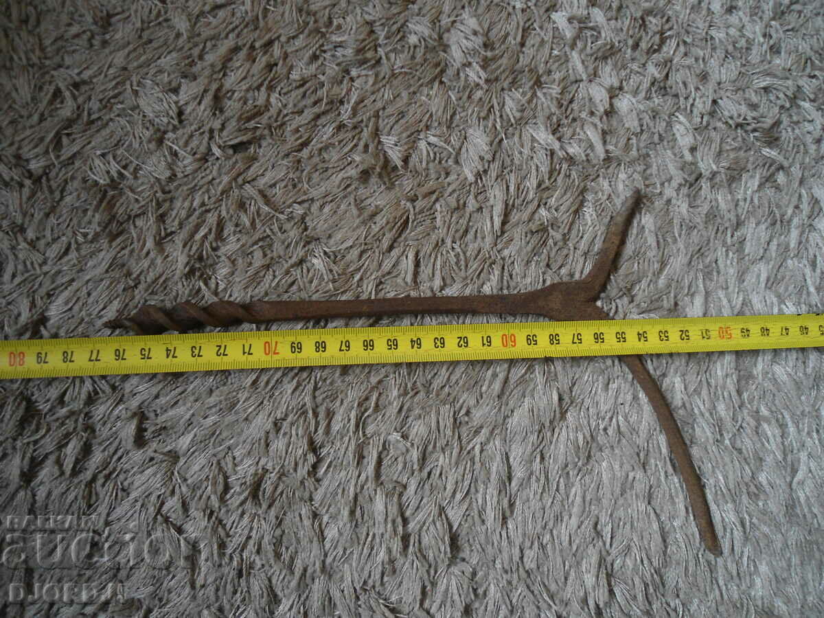 Auction  Old drill, chipping