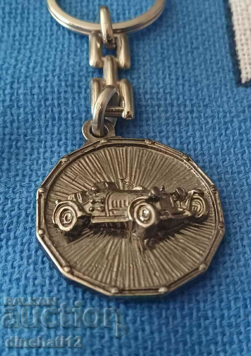 Μπρελόκ. Retro service αυτοκινήτου - Auto Moto με τιμή 13.00 BGN | € 6.65 Μπρελόκ. Retro service αυτοκινήτου - Auto Moto με τιμή 13.00 BGN | € 6.65