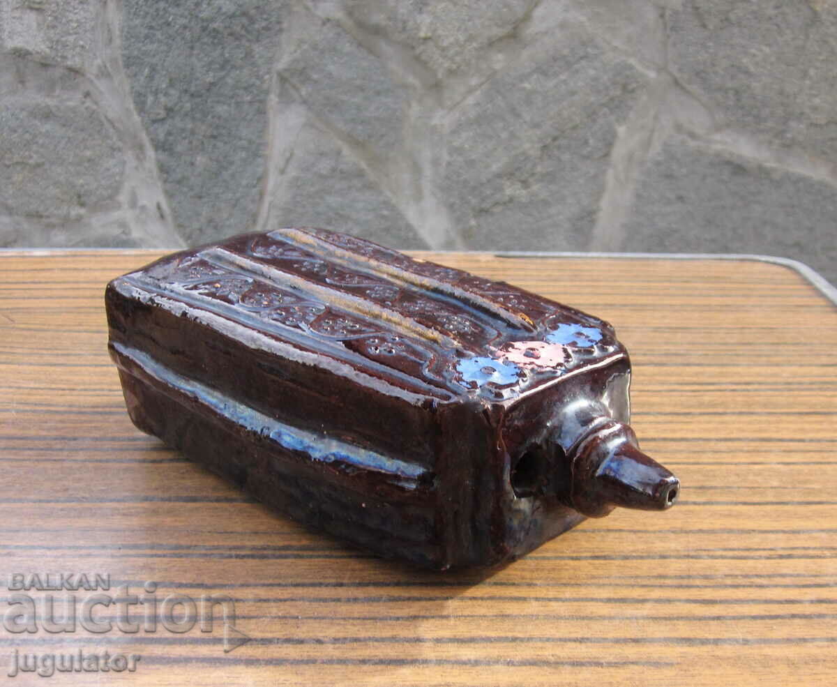 Delivery of ancient Bulgarian Revival ceramic pavur pavurche