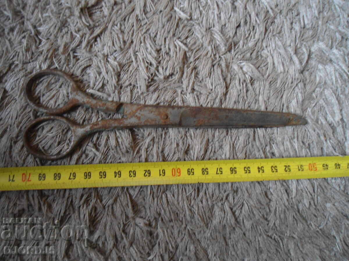 Auction Old scissors Auction Old scissors