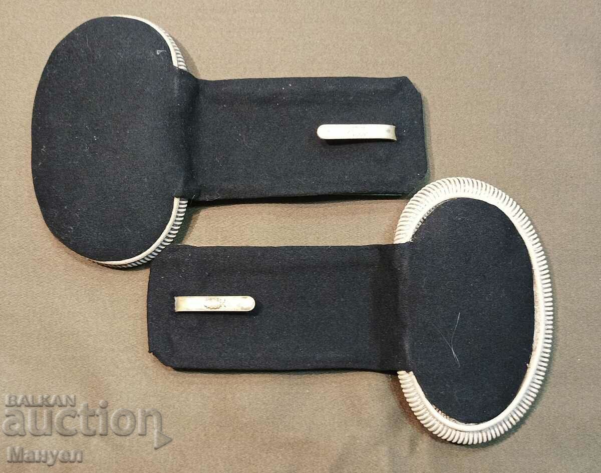 Delivery of I am selling old epaulets of the French Foreign Legion - PSV. Delivery of I am selling old epaulets of the French Foreign Legion - PSV.