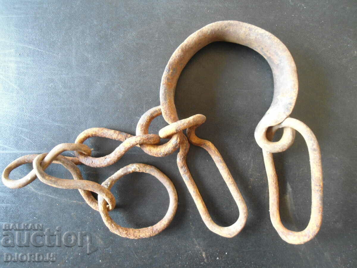 Auction Old side, shackles Auction Old side, shackles