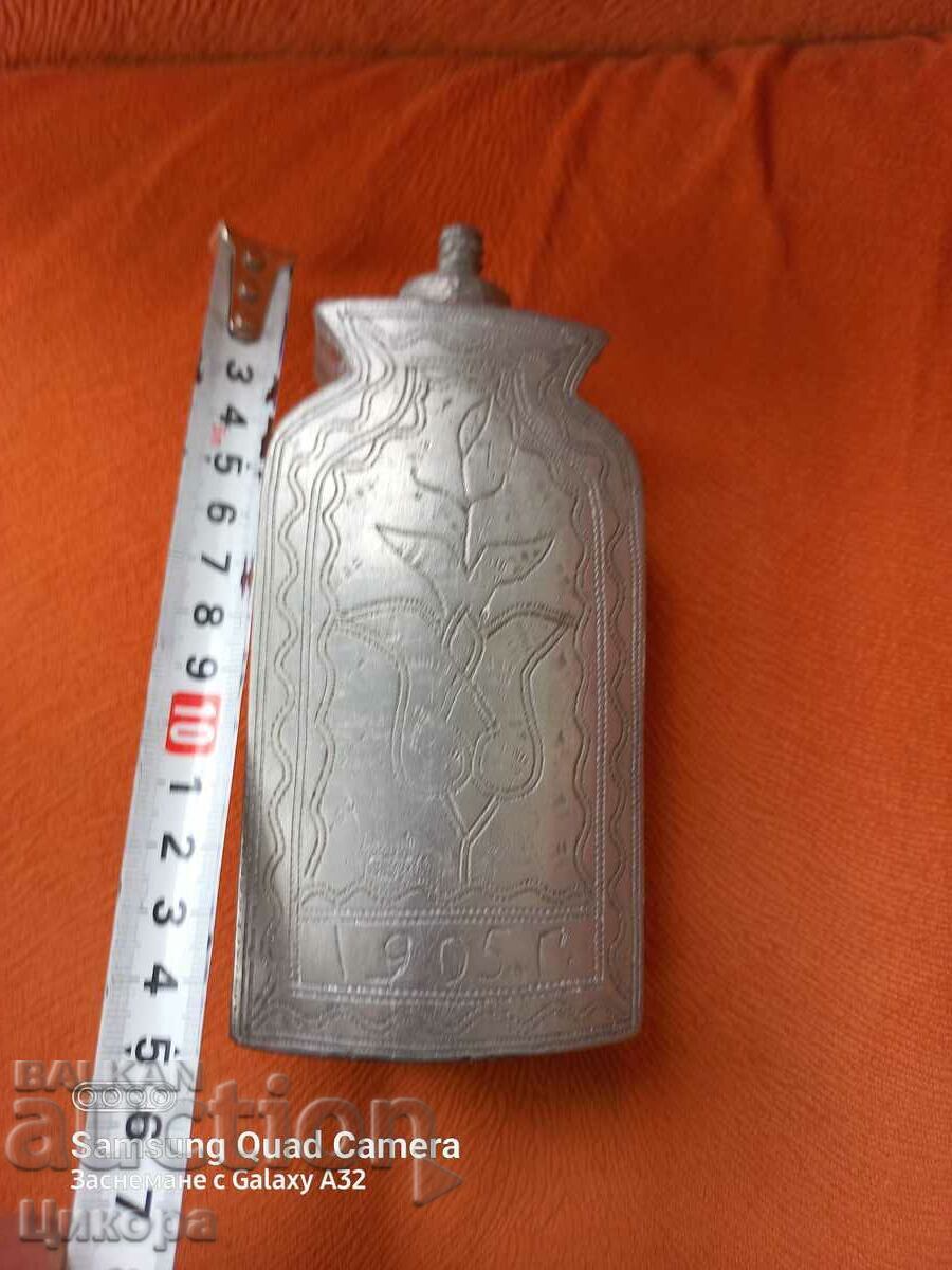 OLD LEAD PAN PAN - 6 OLD LEAD PAN PAN - 6