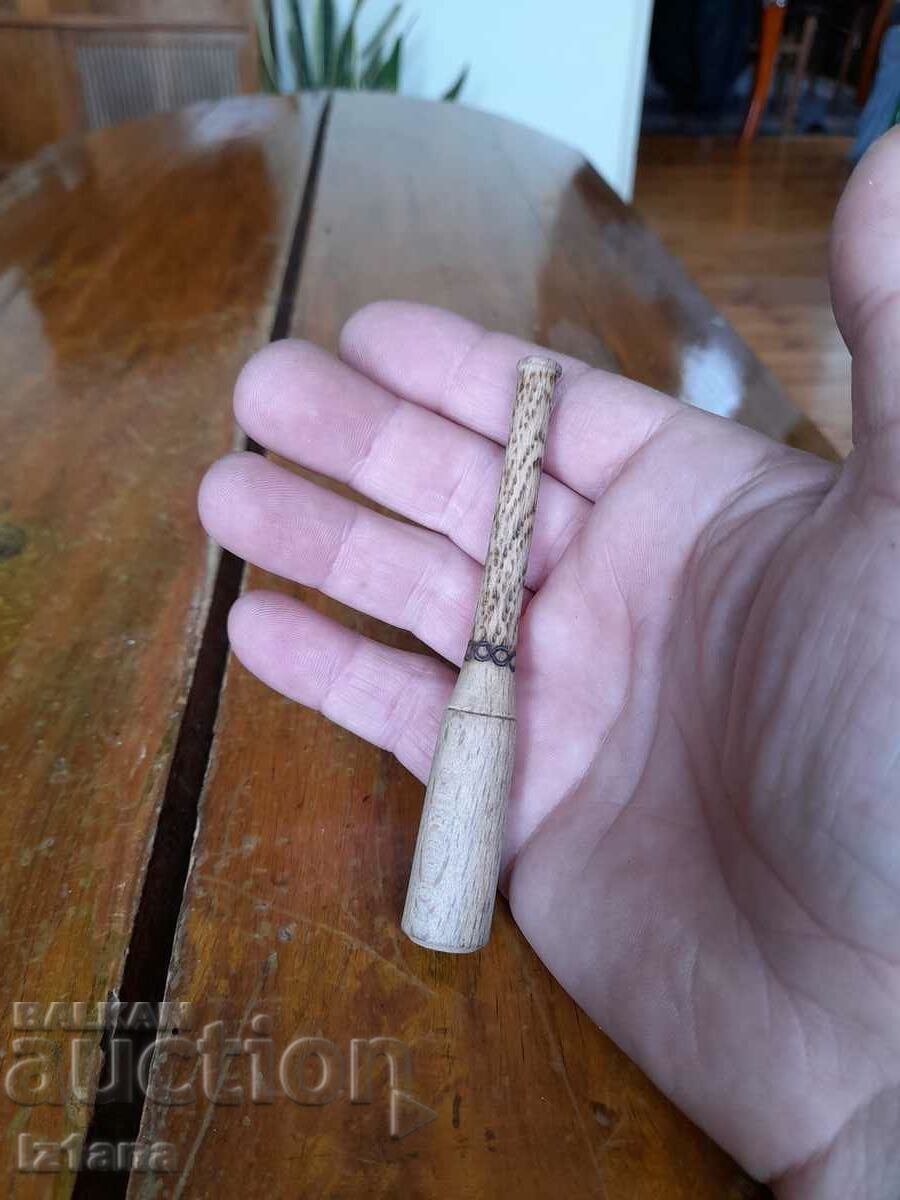 An old cigarette with price 15.00 BGN | € 7.67