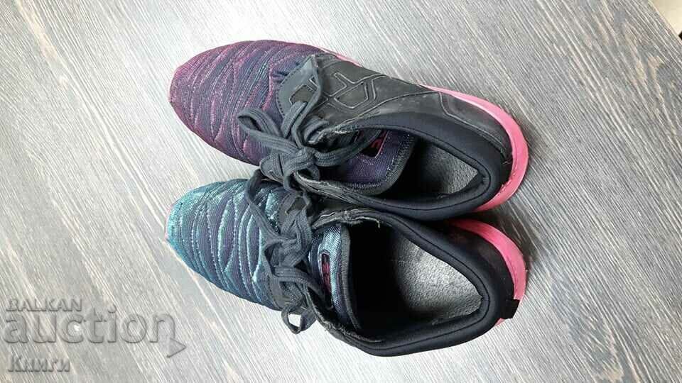 Delivery of Women's sneakers - number 38 Delivery of Women's sneakers - number 38