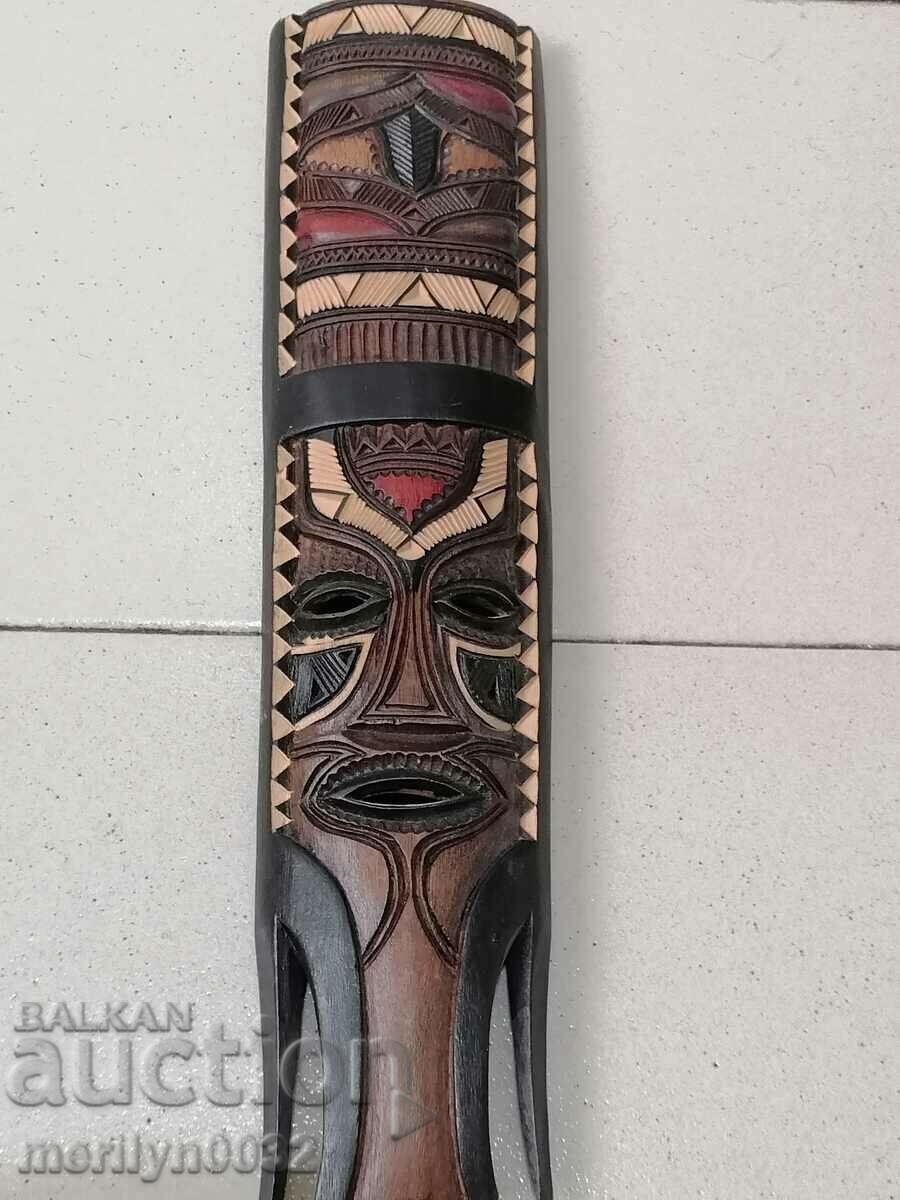 Veche mască africană sculptând frumusețea interioară - 6