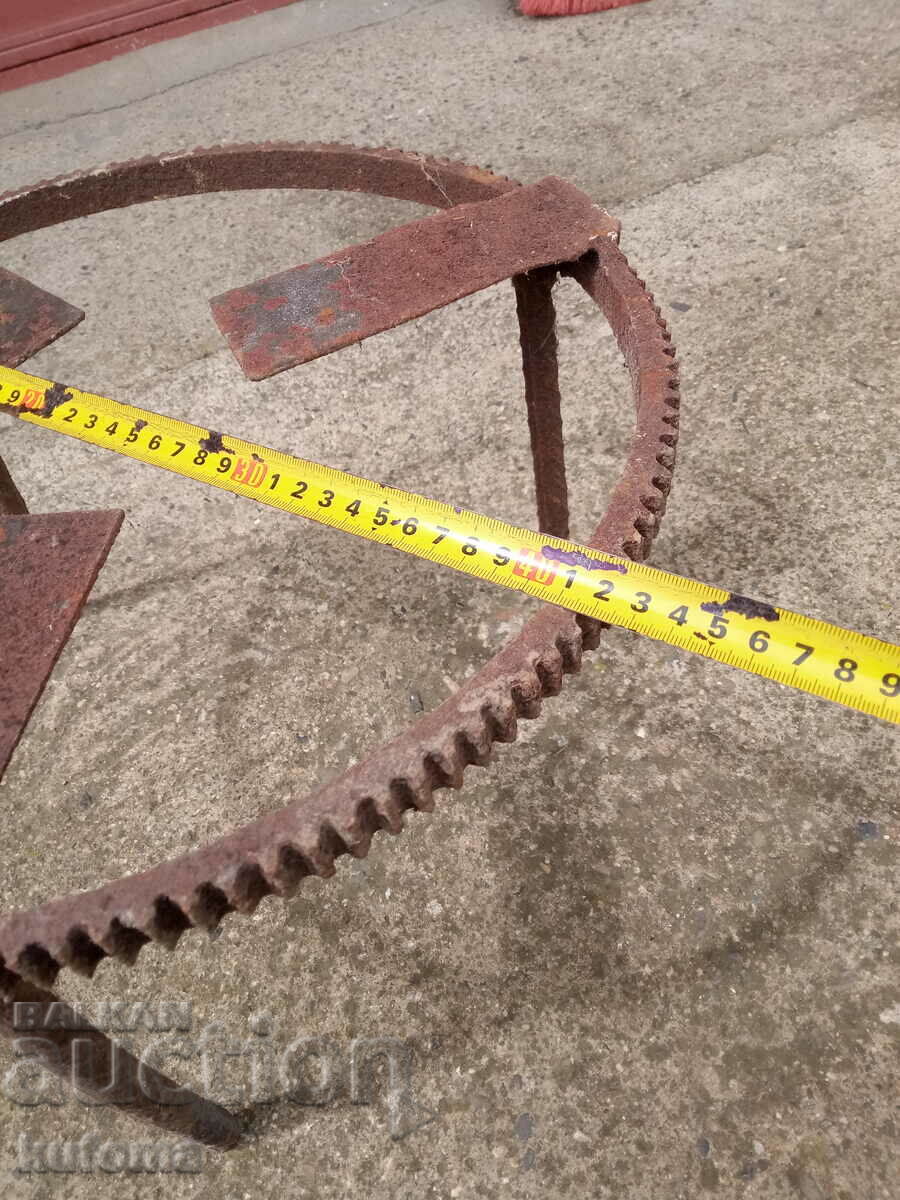 Old fireworks with price 24.99 BGN | € 12.78 Old fireworks with price 24.99 BGN | € 12.78