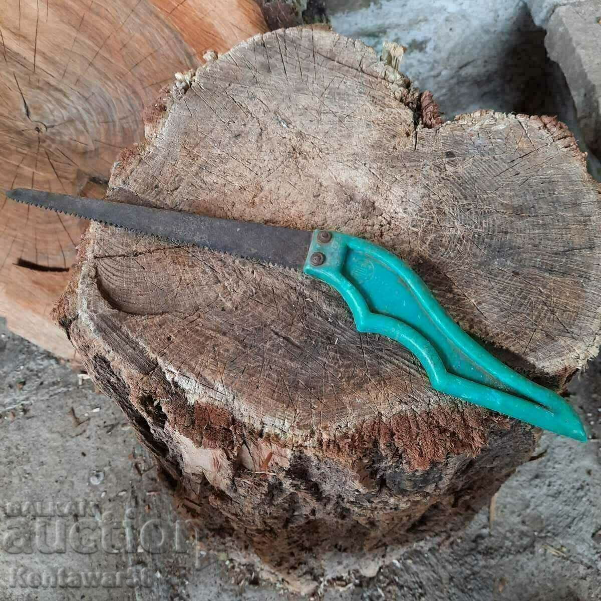 Παλιό πριόνι. Παλιό πριόνι.