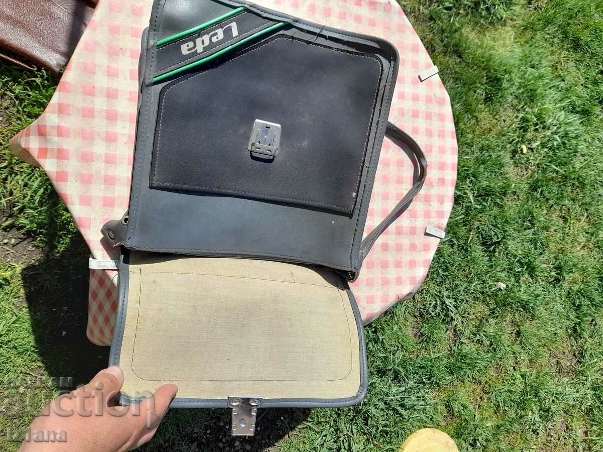 Delivery of Old Leda bag, Leda Delivery of Old Leda bag, Leda