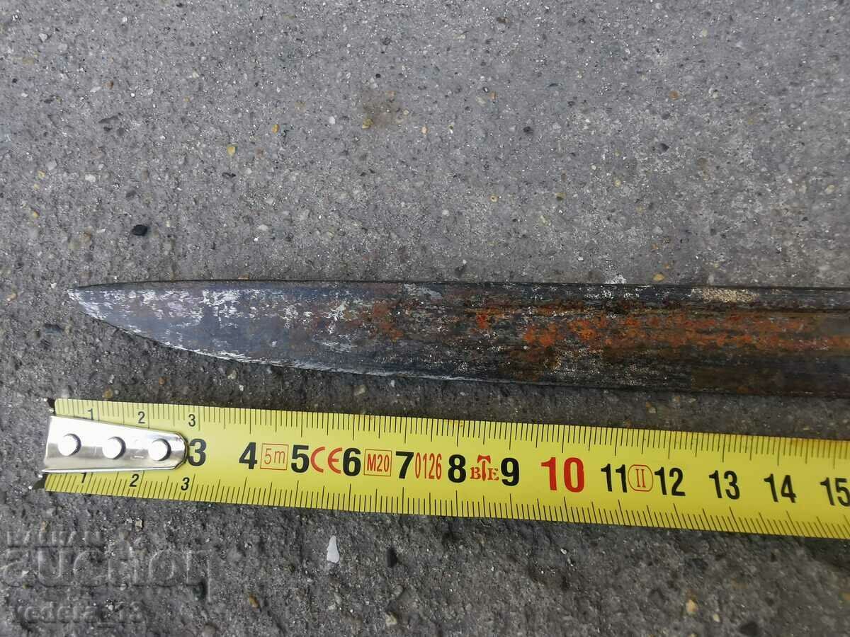 Auction  Old bayonet