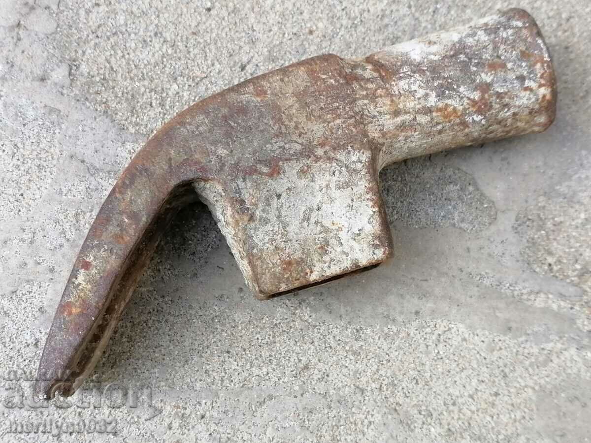 Παλιά ξυλουργός σφυρί, εργαλείο, αξίνα με τιμή 38.00 BGN | € 19.43 Παλιά ξυλουργός σφυρί, εργαλείο, αξίνα με τιμή 38.00 BGN | € 19.43