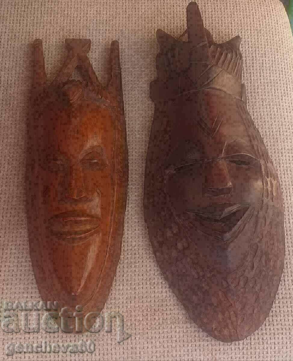 Măști africane mari de perete/abanos cu preț 60.00 BGN | € 30.68 Măști africane mari de perete/abanos cu preț 60.00 BGN | € 30.68