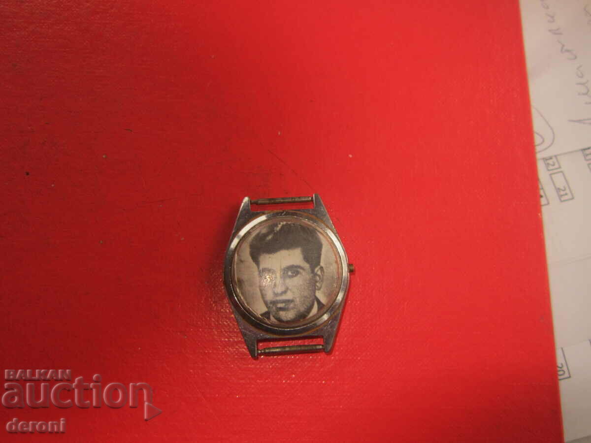 Auction Row box clock Auction Row box clock