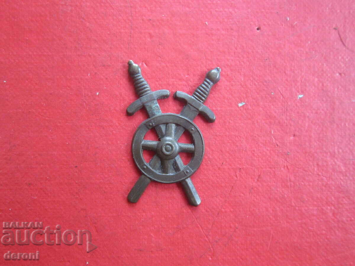 Старинен бронзов армейски знак - 5 Старинен бронзов армейски знак - 5