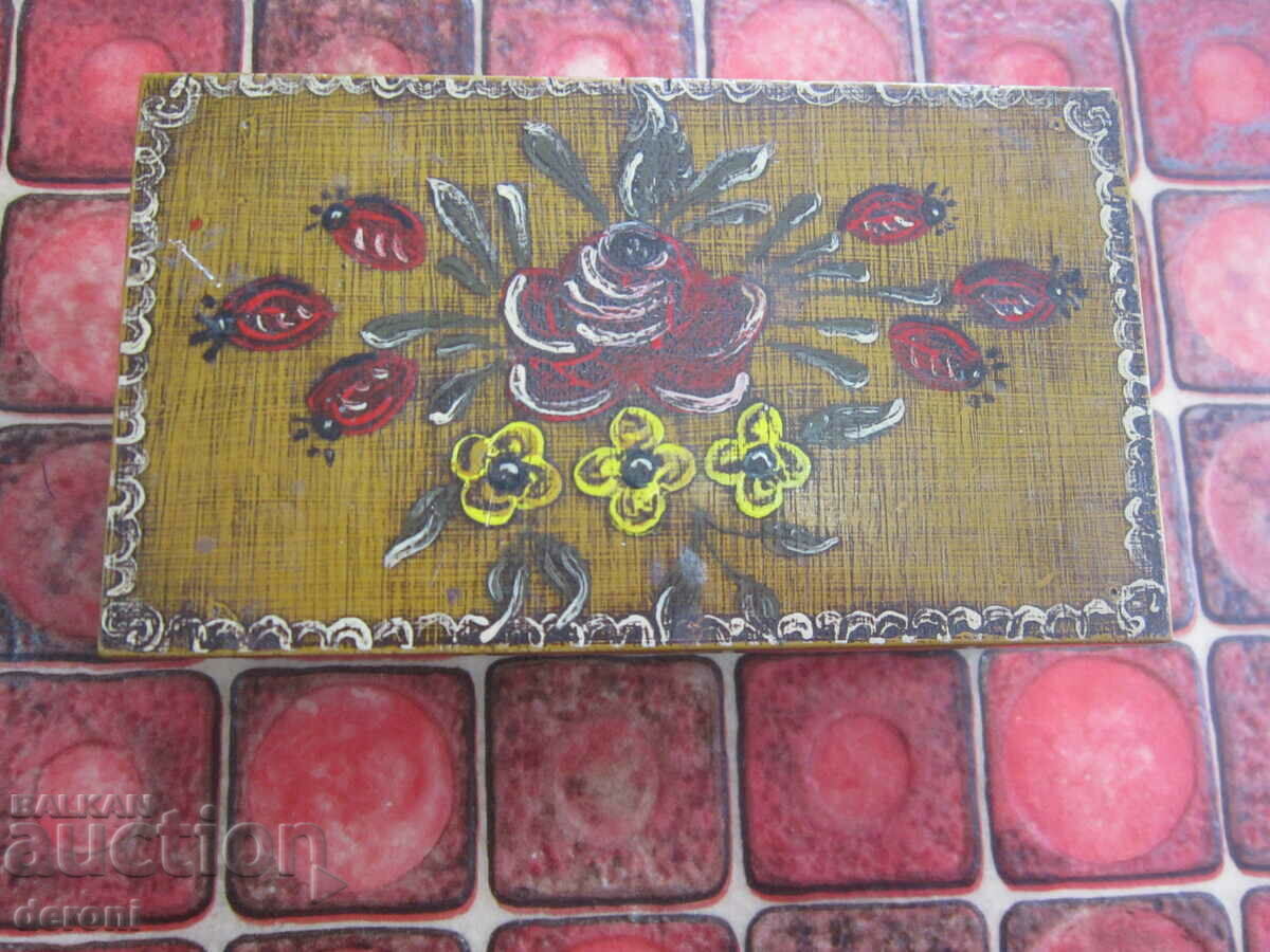 Auction Great wooden jewelry box Auction Great wooden jewelry box