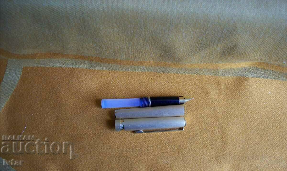 Auction  UNIC pen