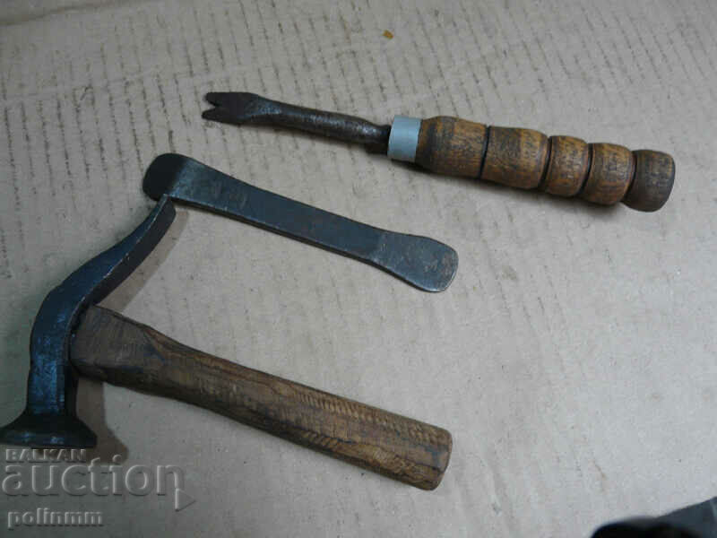 Old shoe tool set with price 40.00 BGN | € 20.45 Old shoe tool set with price 40.00 BGN | € 20.45
