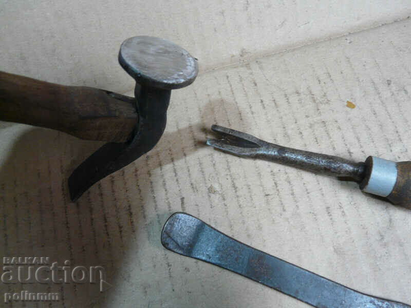 Auction Old shoe tool set Auction Old shoe tool set