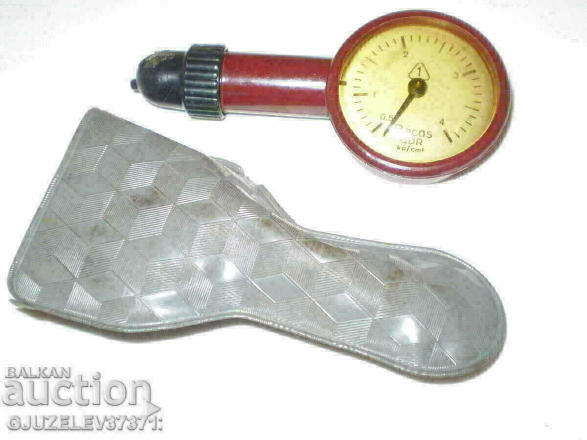 Delivery of Pressure gauge Becas GDR bakelite Delivery of Pressure gauge Becas GDR bakelite