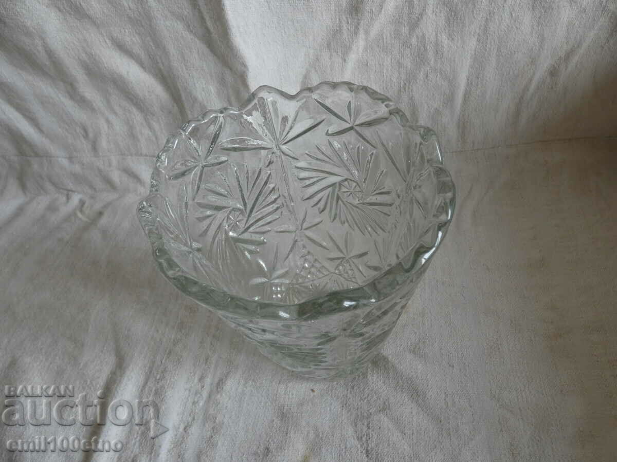 Glass vase with price 6.00 BGN | € 3.07 Glass vase with price 6.00 BGN | € 3.07