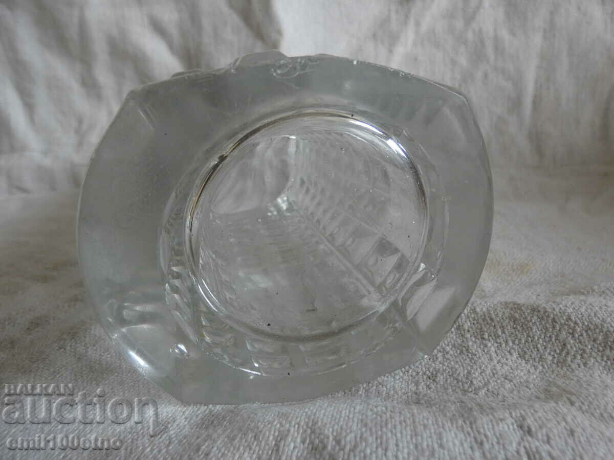 Delivery of Vase thick solid glass Delivery of Vase thick solid glass