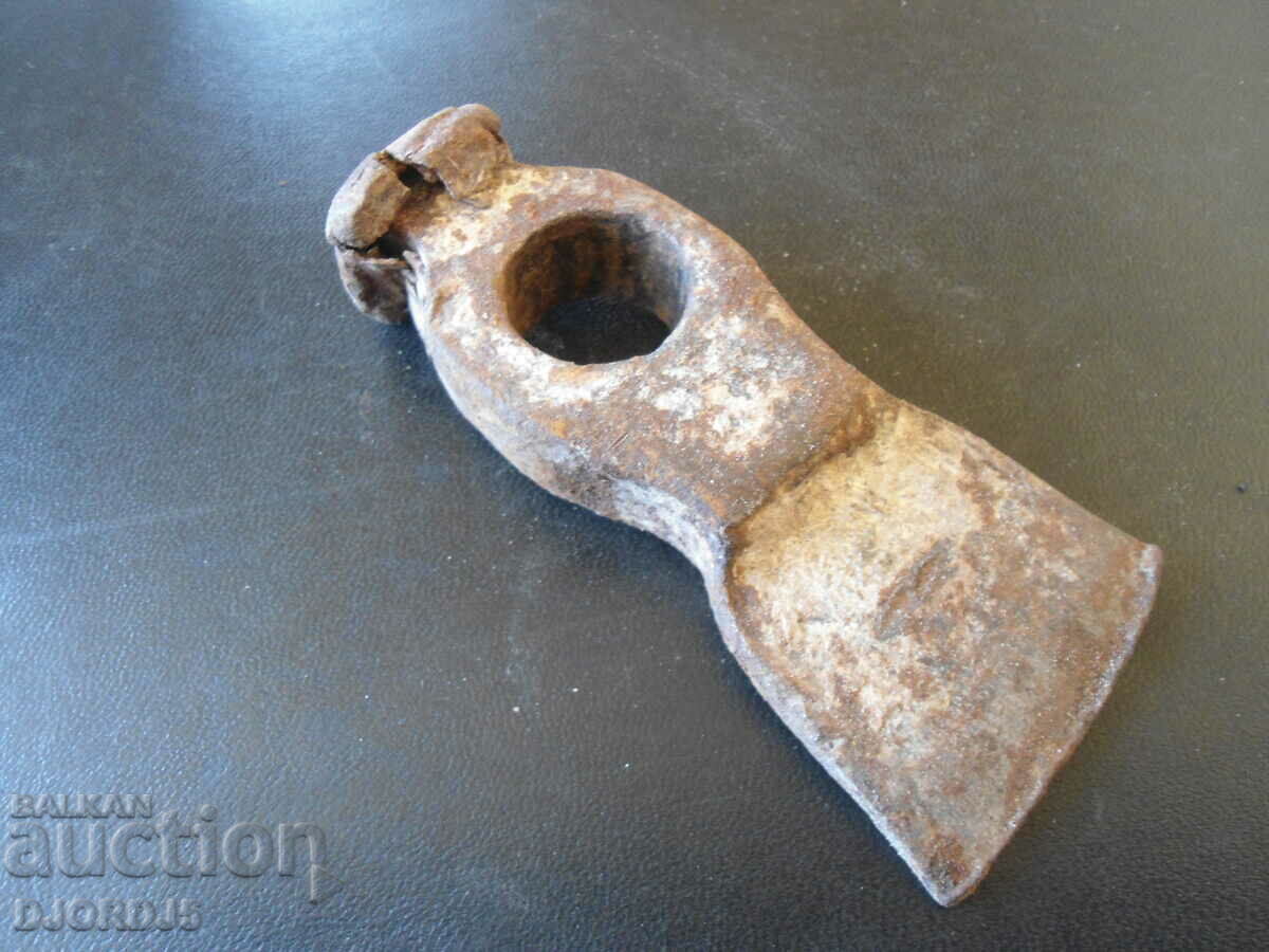 Old specialized hammer with price 5.00 BGN | € 2.56 Old specialized hammer with price 5.00 BGN | € 2.56