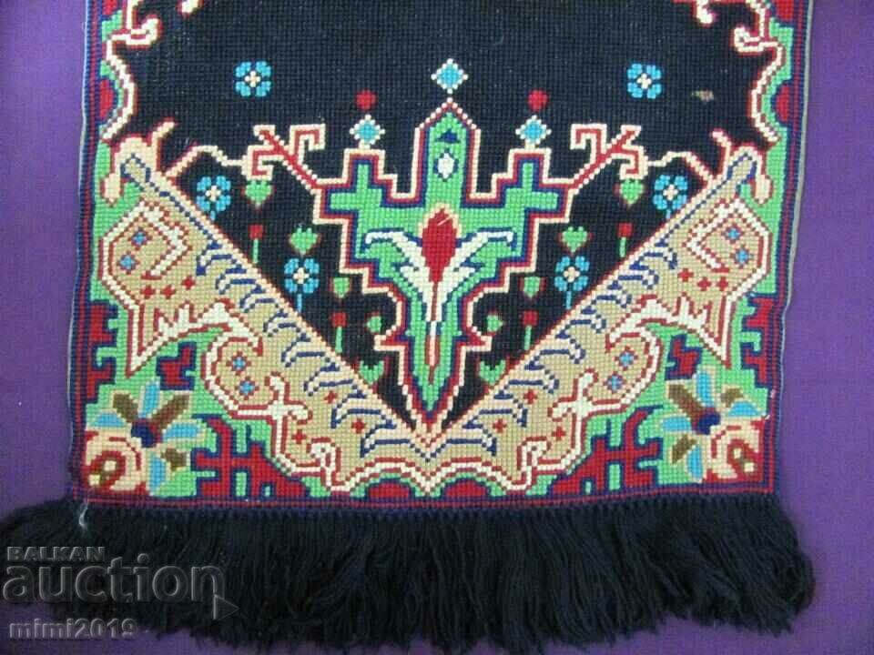 Delivery of 19th century Islamic Prayer Rug Delivery of 19th century Islamic Prayer Rug