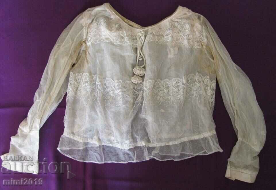 Γυναικείο πουκάμισο με δαντέλα σε βικτοριανό στυλ του 19ου αιώνα