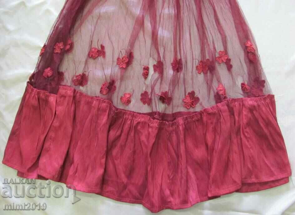 Γυναικείο φόρεμα του 19ου αιώνα με τιμή 180.00 BGN | € 92.03 Γυναικείο φόρεμα του 19ου αιώνα με τιμή 180.00 BGN | € 92.03