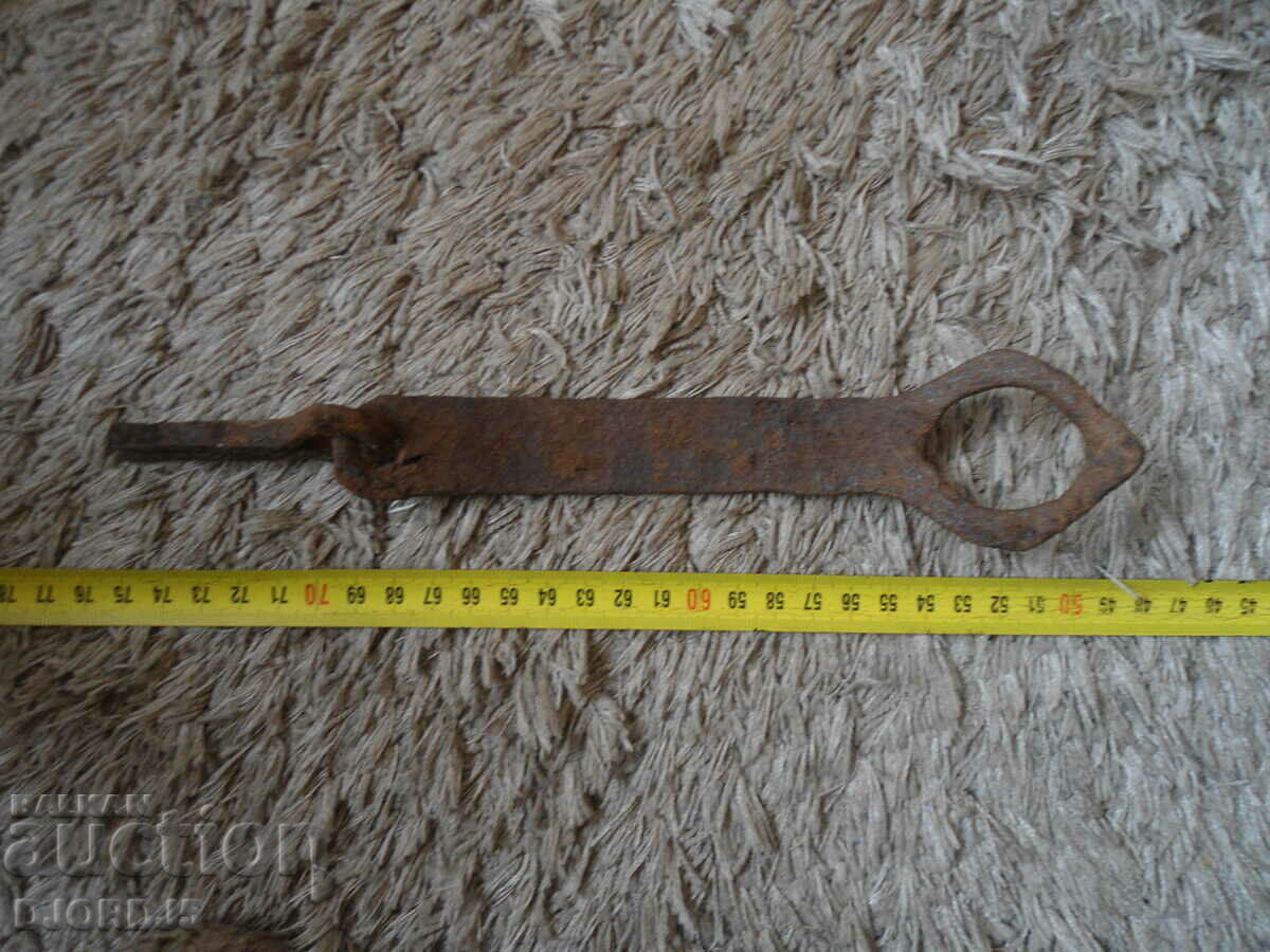 Δημοπρασία Παλιά σφυρήλατο μάνδαλο Δημοπρασία Παλιά σφυρήλατο μάνδαλο