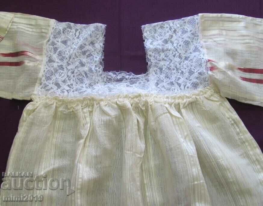 Auction 19th Century Folk Art Kenarena, Silk Women's Shirt Auction 19th Century Folk Art Kenarena, Silk Women's Shirt