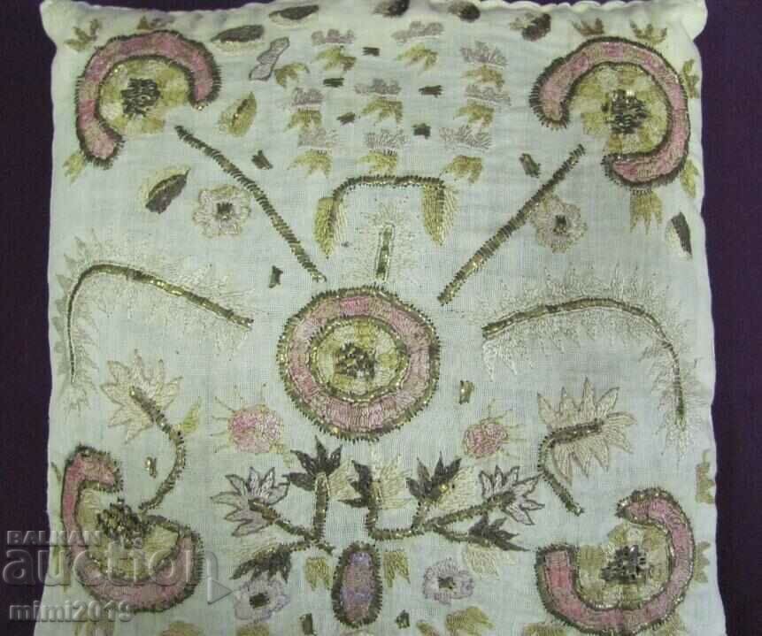 Delivery of 19th century Islam Ottoman Small pillow of gold tinsel
