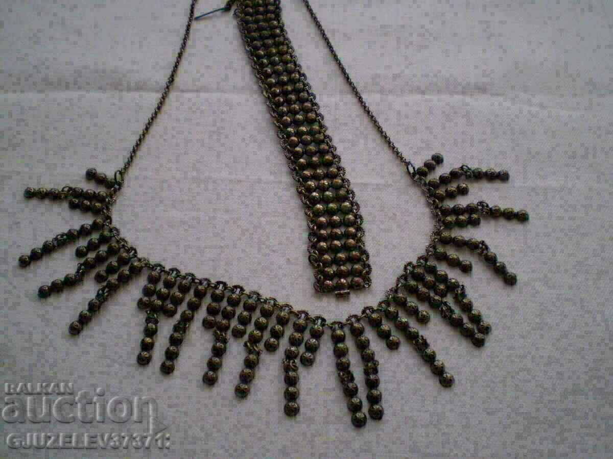 Delivery of necklace and bracelet Revival