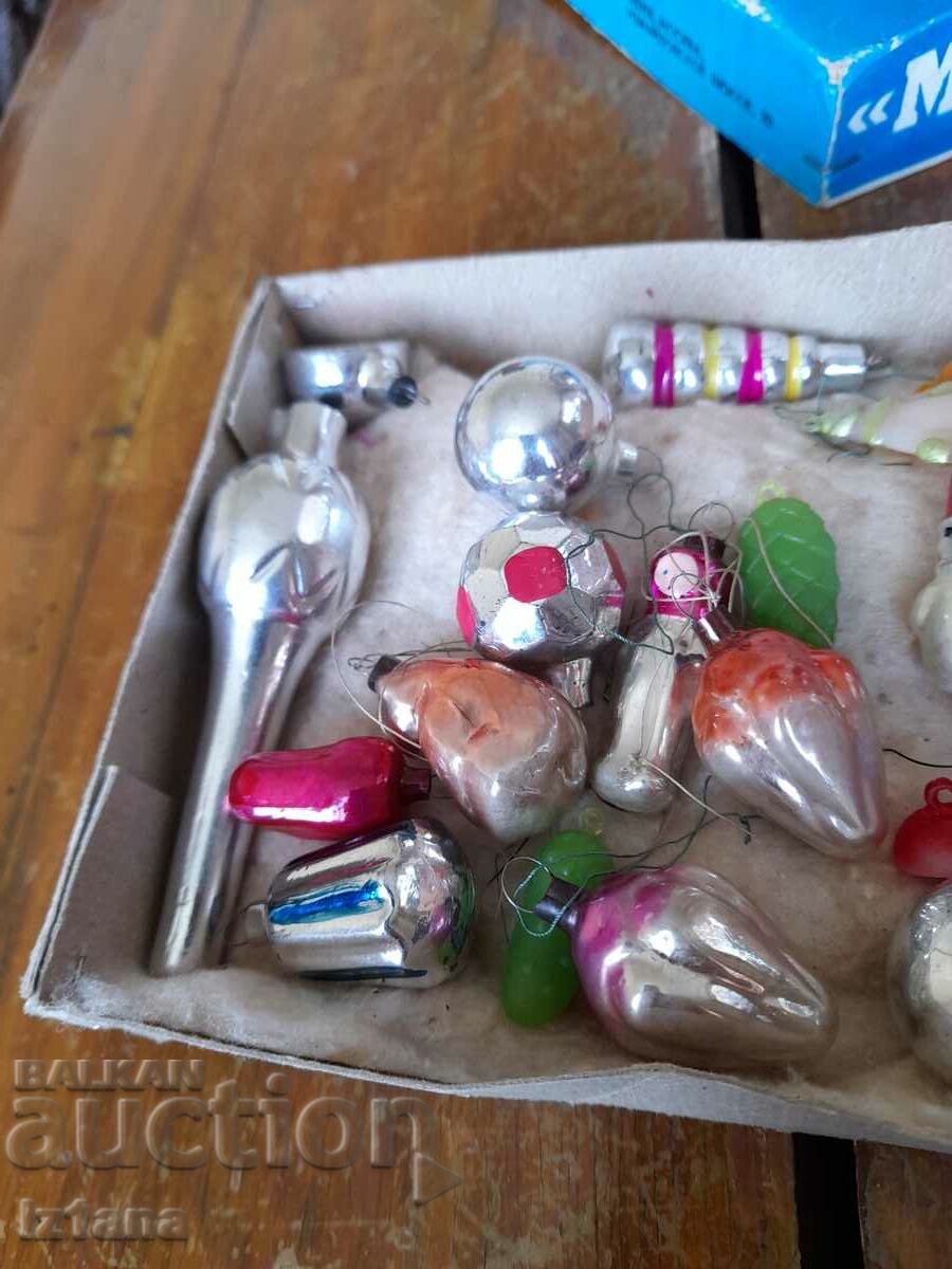 Auction Christmas toy, Christmas tree toys, Christmas tree decoration Auction Christmas toy, Christmas tree toys, Christmas tree decoration