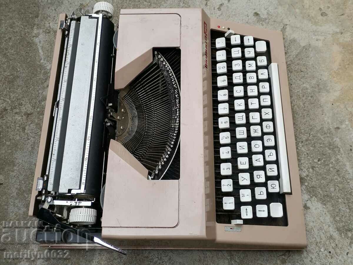 Swiss typewriter - 6 Swiss typewriter - 6