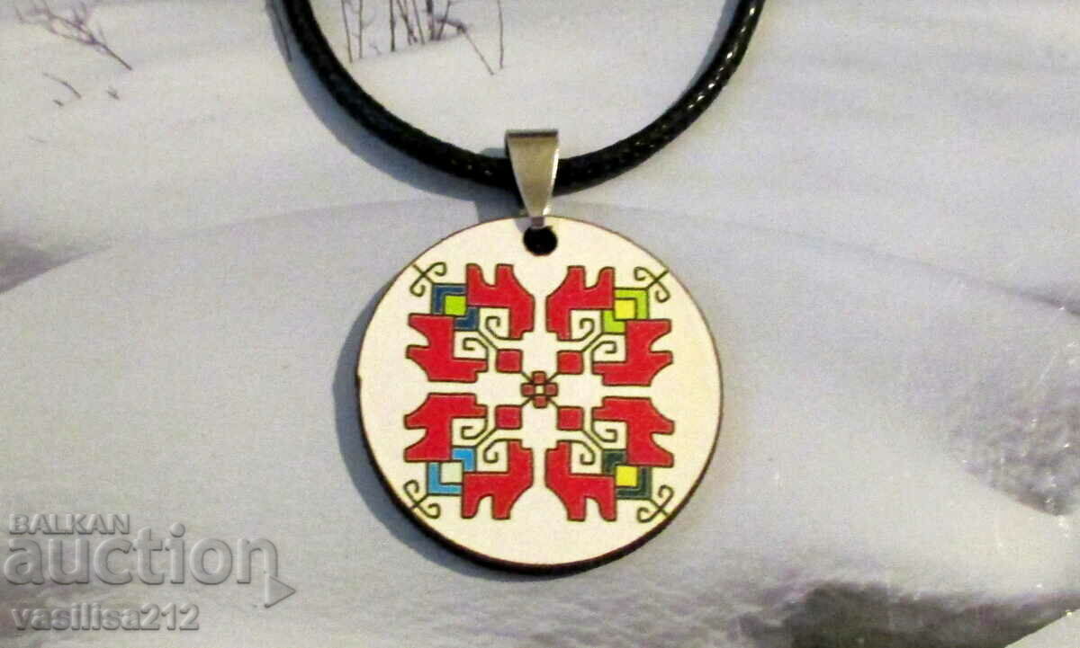 Colier cu broderie Colier cu broderie