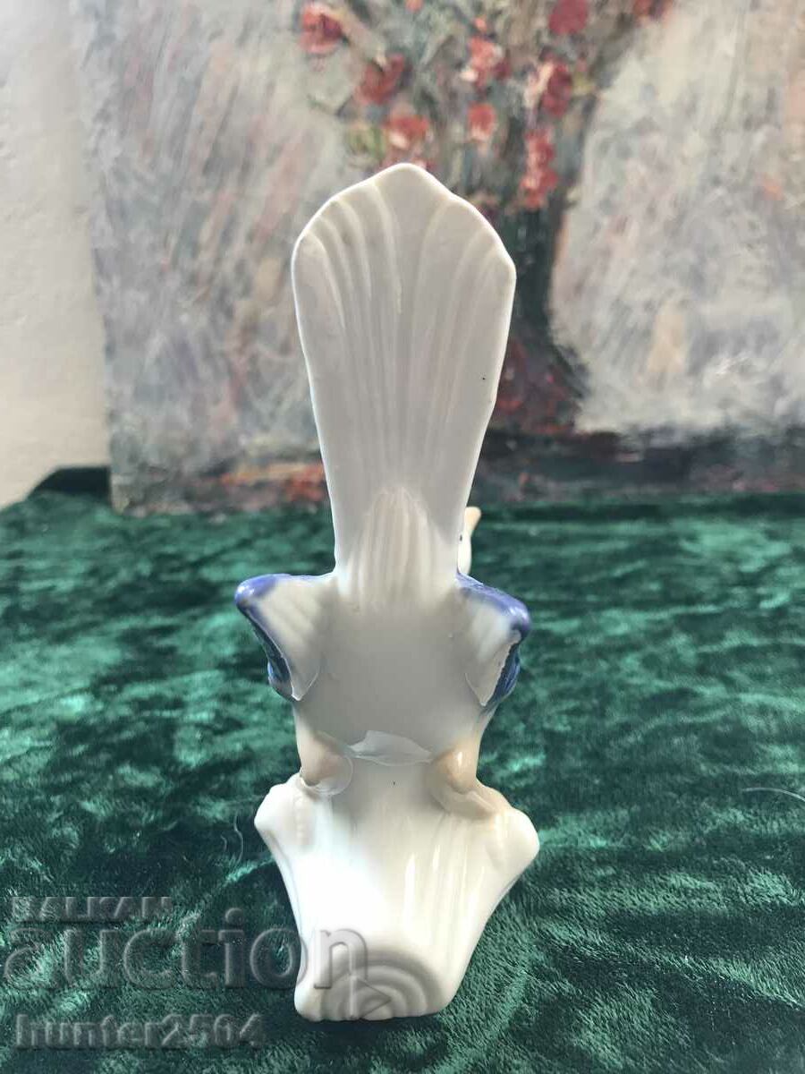 Porcelain bird 13 cm with price 24.95 BGN | € 12.76