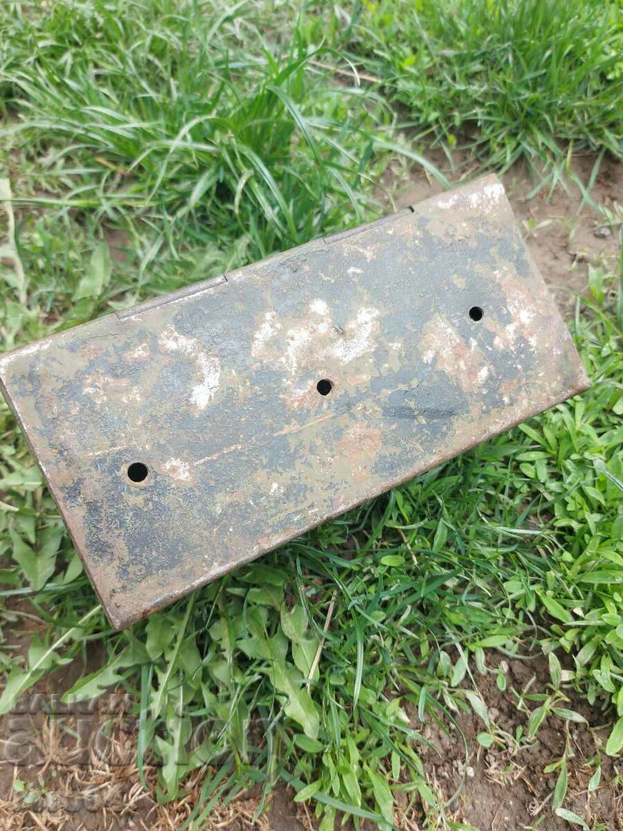 METAL BOX - AMMUNITION - 7 METAL BOX - AMMUNITION - 7