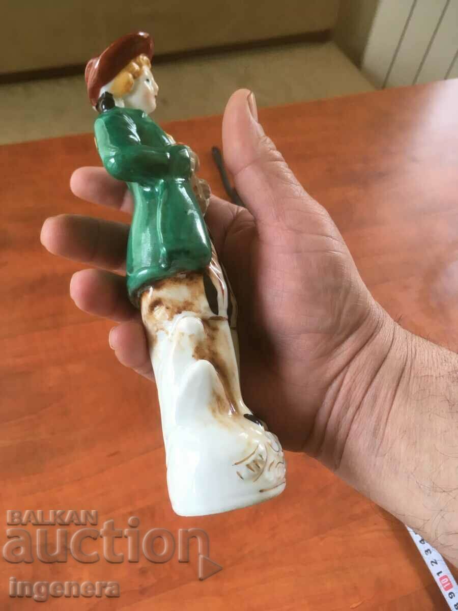 PORCELAIN FIGURE STATUTE GOLD - 5 PORCELAIN FIGURE STATUTE GOLD - 5