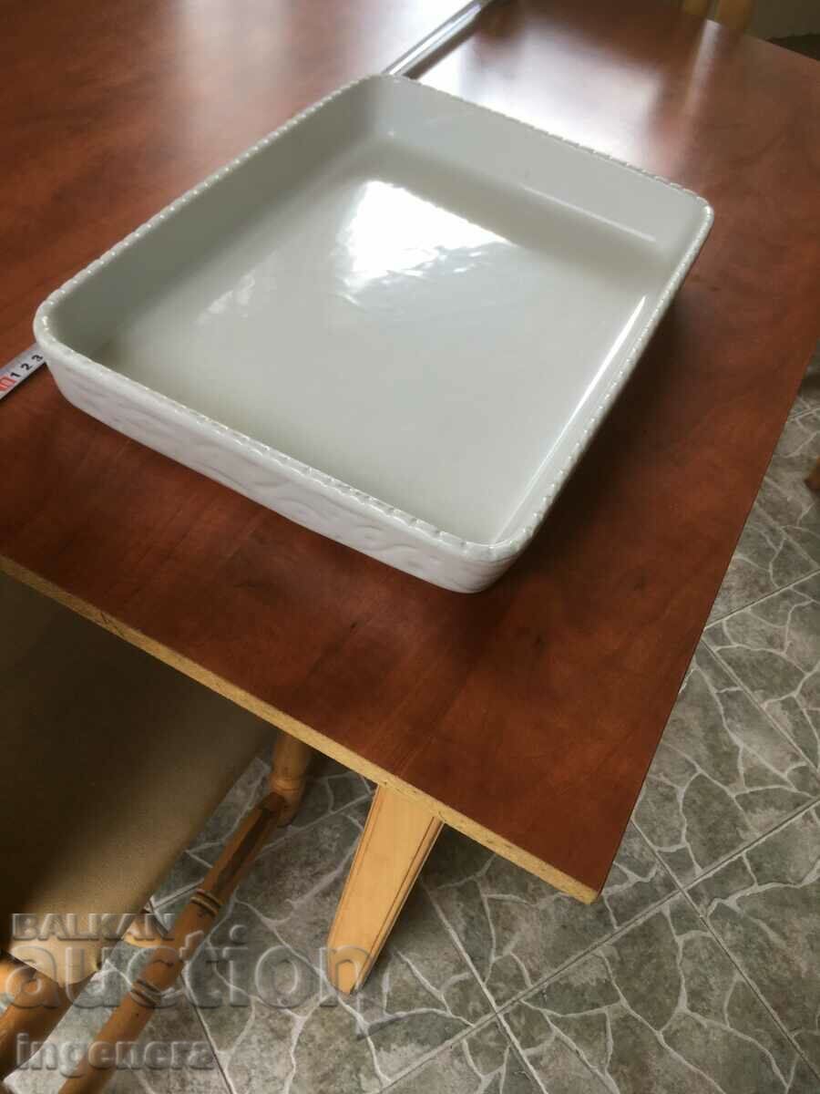 PORCELAIN BIG GEARED TRAY FOR OVEN - ROYALE ITALY with price € 36.00 | 70.41 BGN PORCELAIN BIG GEARED TRAY FOR OVEN - ROYALE ITALY with price € 36.00 | 70.41 BGN