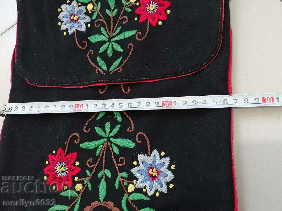 Delivery of Colorful handbag bag with embroidery costume Delivery of Colorful handbag bag with embroidery costume