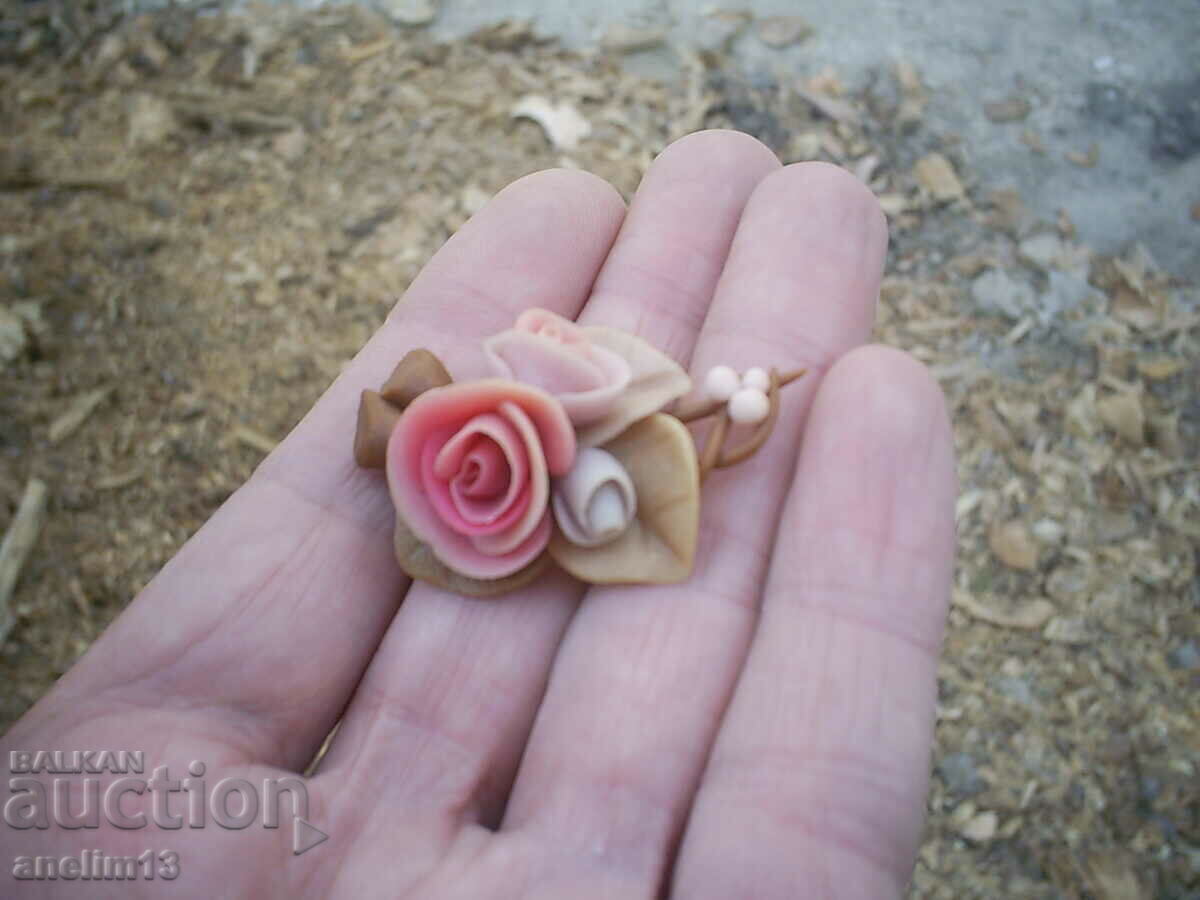 Delivery of OLD ROSE BROOCH