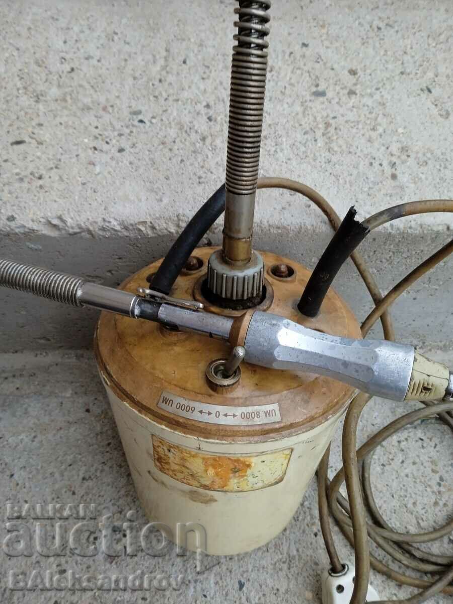 Παράδοση μηχανή χάραξης κοσμημάτων Παράδοση μηχανή χάραξης κοσμημάτων