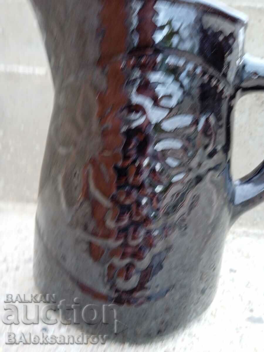 Auction  Trojan pottery, jug