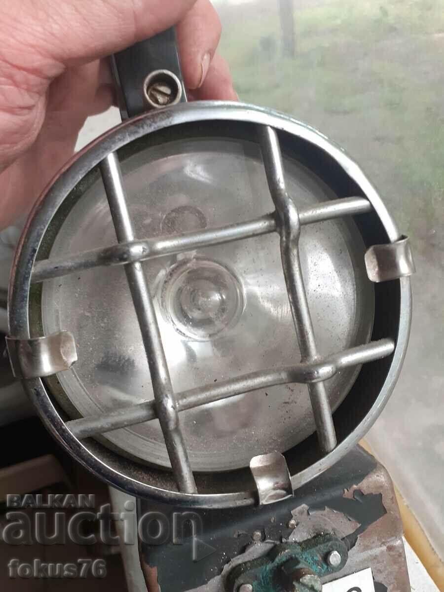 Стар немски акумолаторен фенер - 7 Стар немски акумолаторен фенер - 7